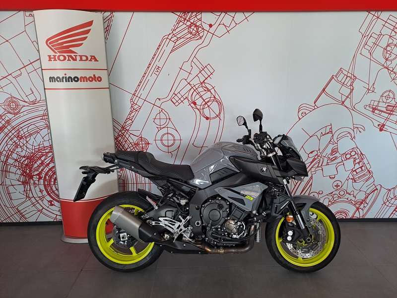 YAMAHA MT-10